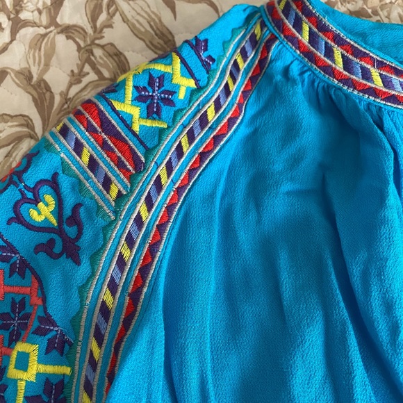 Great shirt! Like new! - Picture 8 of 12